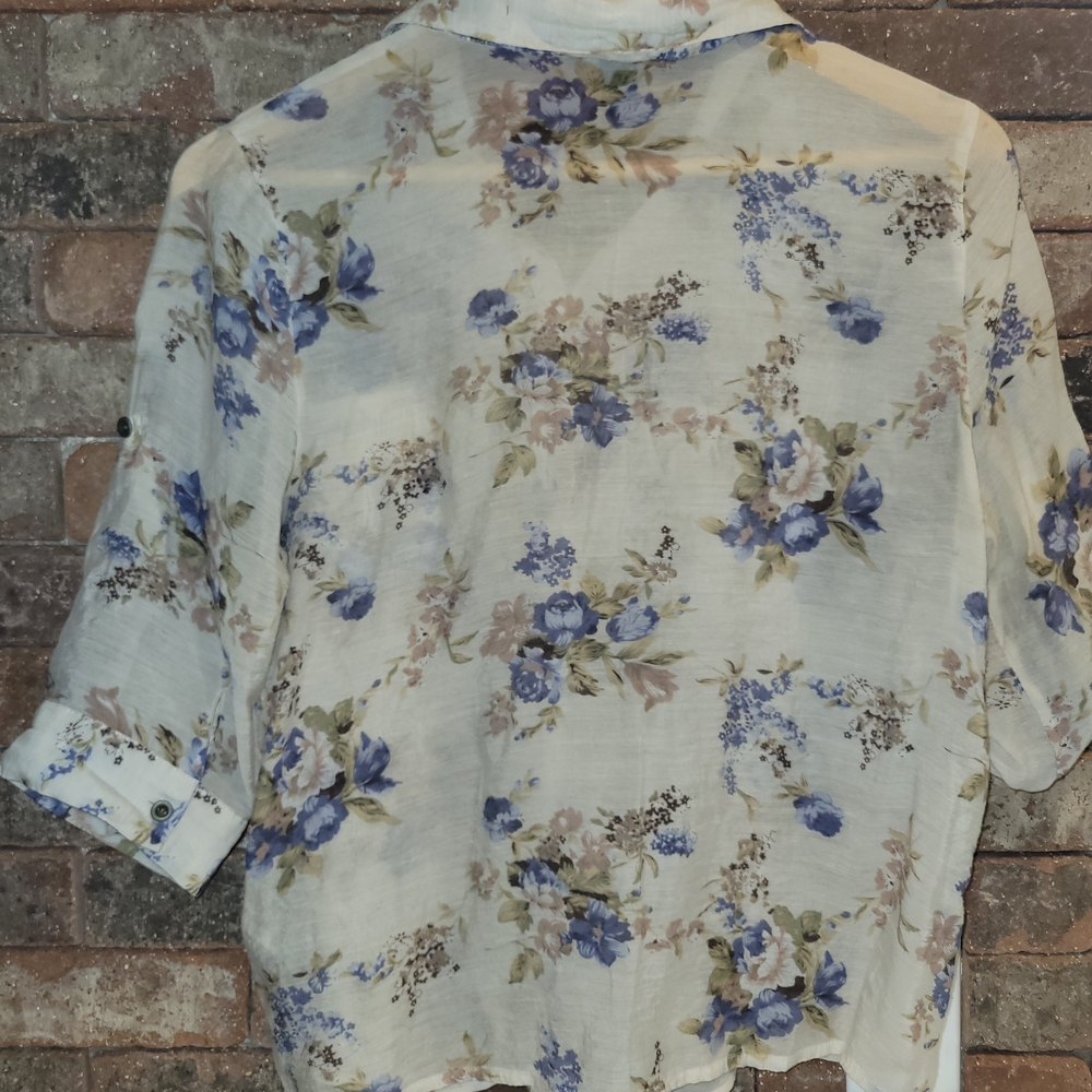 Forever 21 Floral Button-Up Blouse - Blue and Cream - Picture 4 of 5